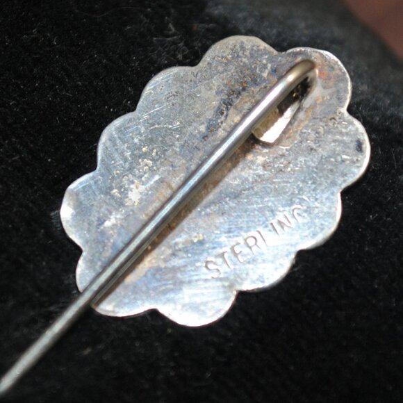 Vintage Sterling Silver Engraved Victorian Revival Stick / Scarf Pin - Picture 4 of 8